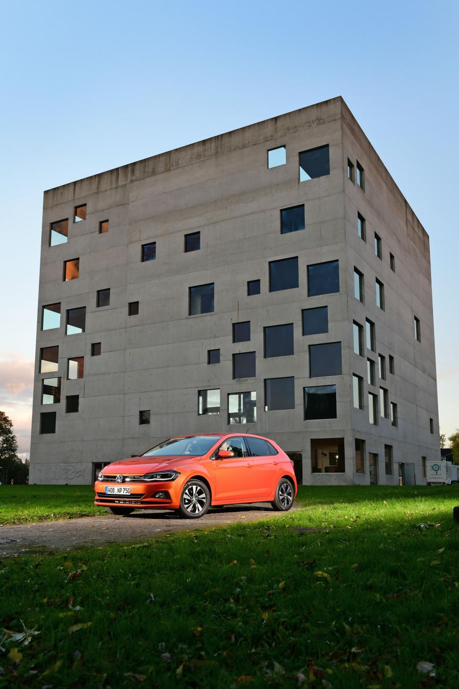  Volkswagen Polo TGI (Typ AW) 2017 года  (WW) (фото 17 из 20)